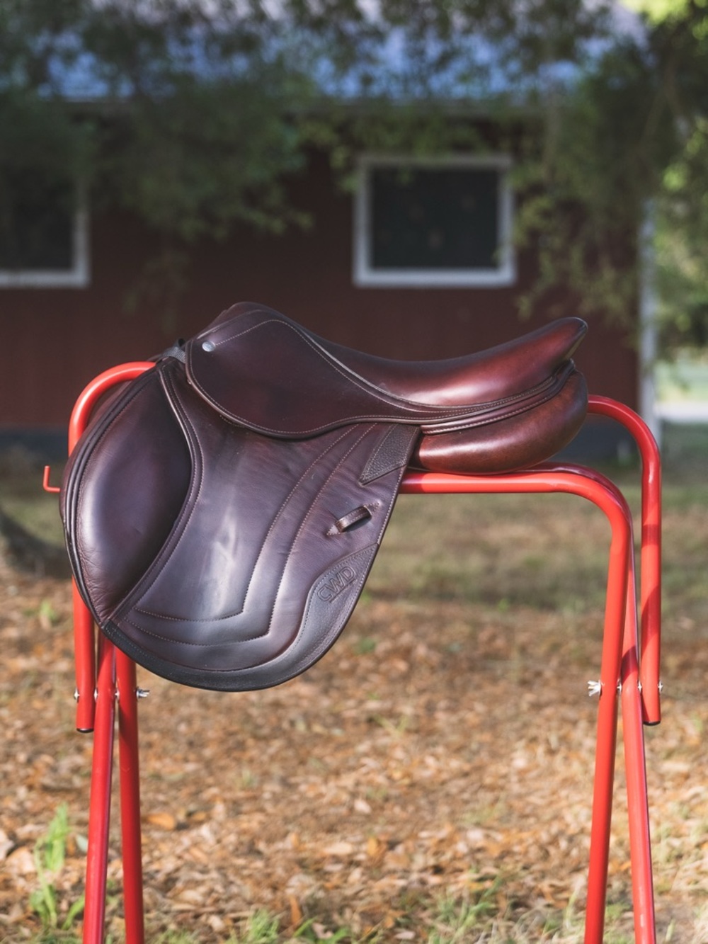 CWD SE01 17” 1L Saddle